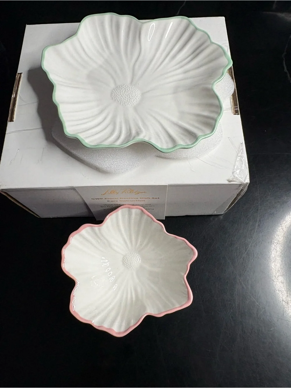 Lilly Pulitzer ceramic floral nesting dish set